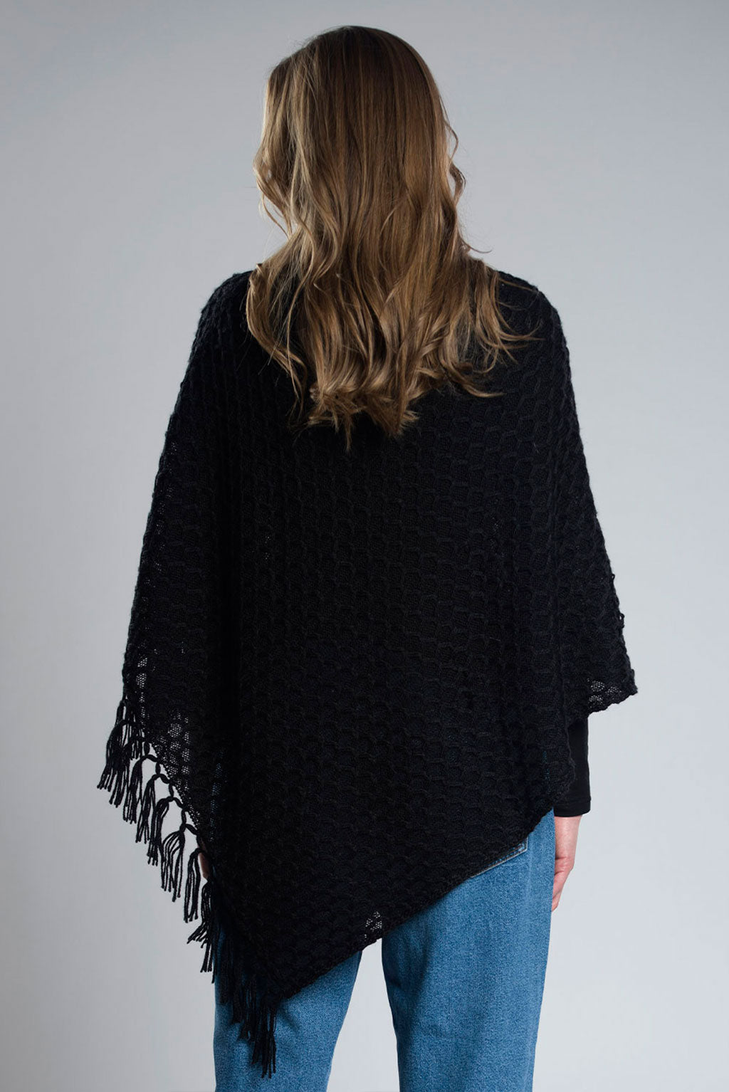 Ananda 100% Baby Llama Poncho