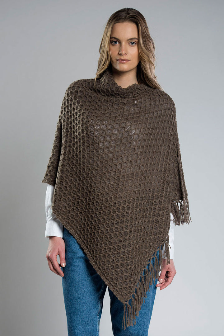 Ananda 100% Baby Llama Poncho