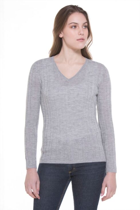 Quella 100% Cashllama V-neck sweater